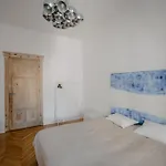 Apartman Space Age