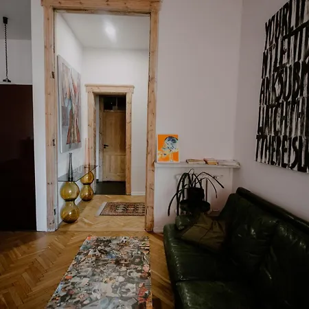 Apartment Space Age