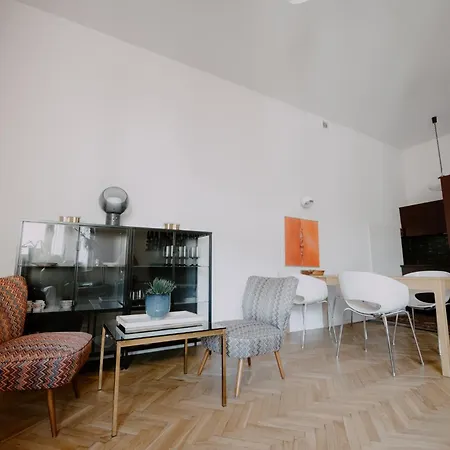 Apartment Space Age