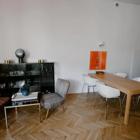 דירה Space Age *