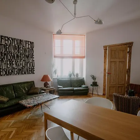 Apartman Space Age *