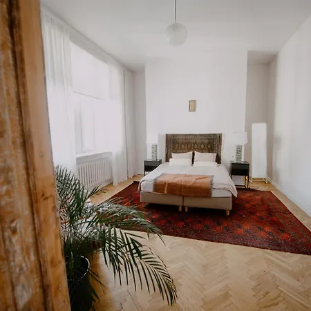 Apartment Space Age